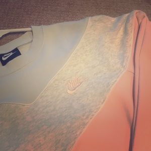 NIKE CROPPED SWEATSHIRT